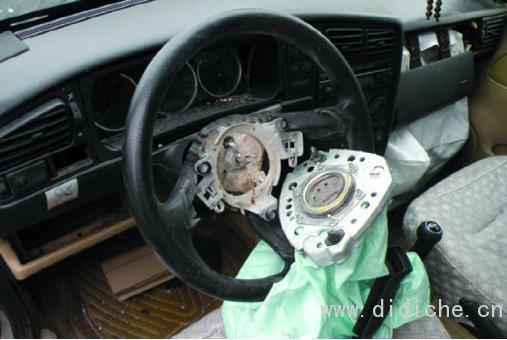 エアバッグの問題で1億台の車を思い出しますか？エアバッグの寒さの知識をすばやく理解します