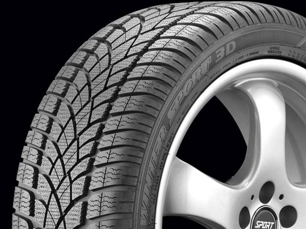 冬の運転にはどのタイヤを選ぶべきですか？凍った雪道で犬のように安定した車を作りましょう
