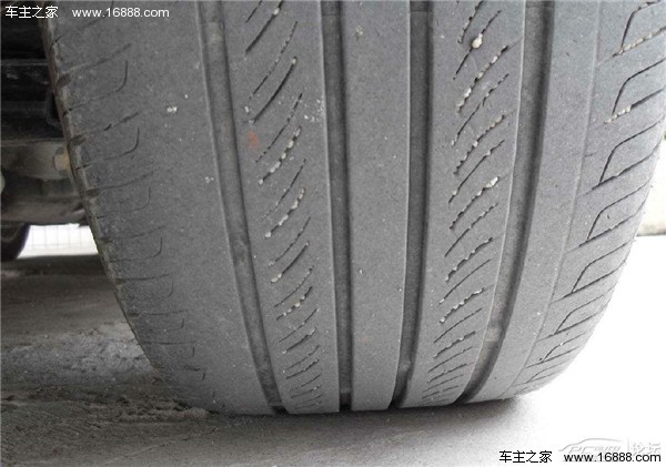 正しいタイヤを交換することは、車を交換することと同じです！元のタイヤを変更することを主張しないでください