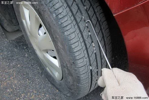 安全第一！長距離運転の前にこれらの4つのチェックを行うために5分かかります
