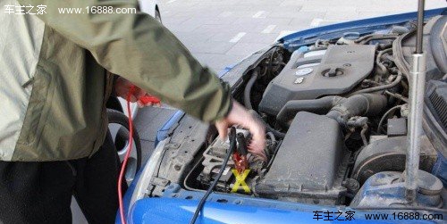 適切に使用すると、寿命を延ばし、車のバッテリーのメンテナンスを学ぶことができます