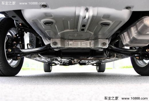 車のシャーシ部分に損傷があったとしても危険はありません 車のシャーシ部分に損傷があったとしても危険はありません