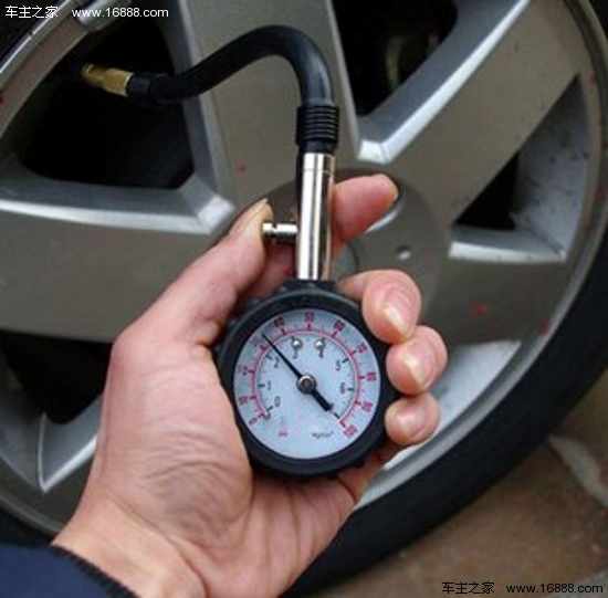 冬に車のメンテナンスをする方法。掃除と換気が肝心 冬に車のメンテナンスをする方法。掃除と換気が肝心